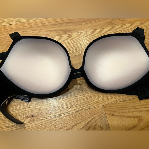 NWOT VS Victoria’s Secret Very Sexy Rhinestone Straps Push Up Bra Black 36D - Picture 6 of 6